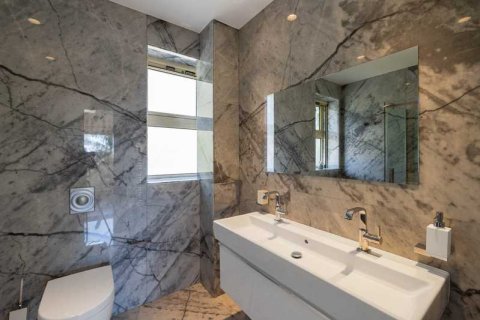 5 dormitorios Villa en Germasogeia, Cyprus No. 100790 16