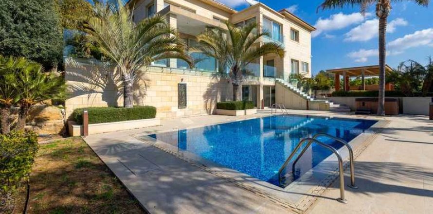 5 dormitorios Villa en Germasogeia, Cyprus No. 100790