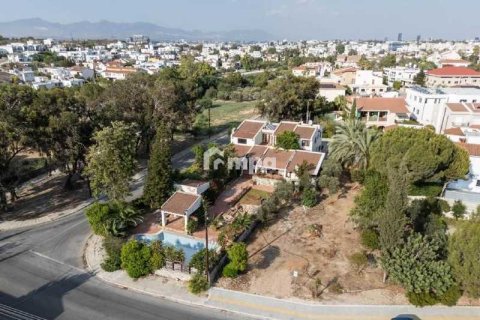 6 bedrooms House in Enkomi, Cyprus No. 78951 1