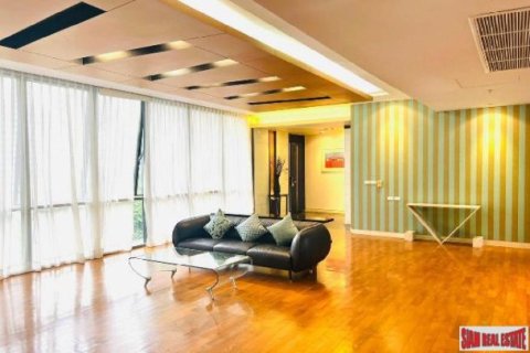 4 bedrooms Apartment in Bangkok, Thailand No. 96287 28
