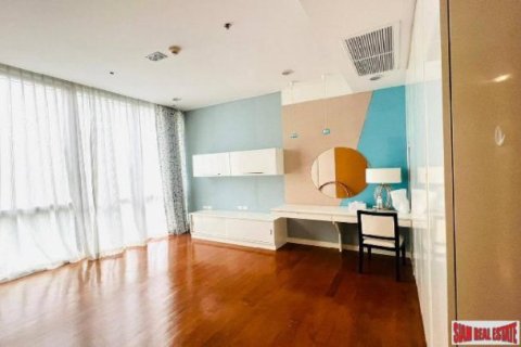 4 bedrooms Apartment in Bangkok, Thailand No. 96287 18
