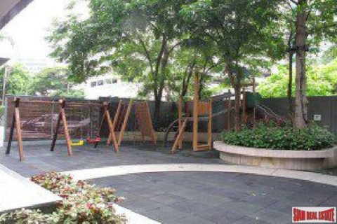 4 bedrooms Apartment in Bangkok, Thailand No. 96287 3