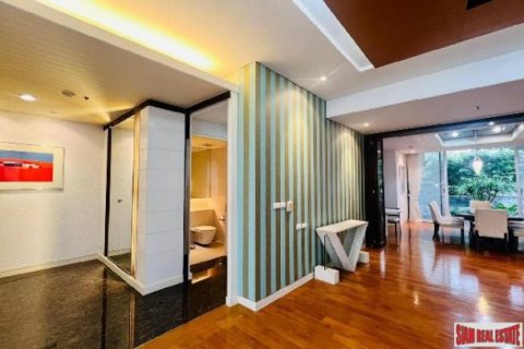 4 bedrooms Apartment in Bangkok, Thailand No. 96287 12