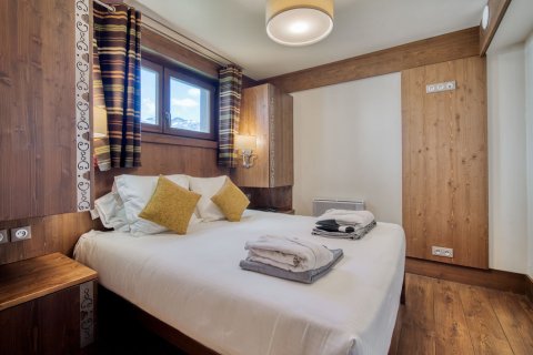 4 bedrooms Apartment in Les Belleville, France No. 100011 11