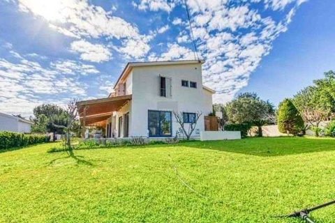 6 bedrooms House in Ayia Napa, Cyprus No. 30177 3