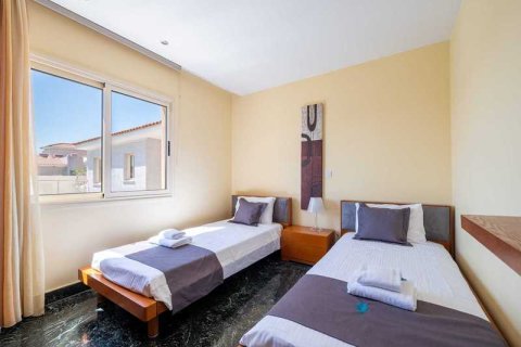 3 bedrooms Penthouse in Paphos, Cyprus No. 32904 10