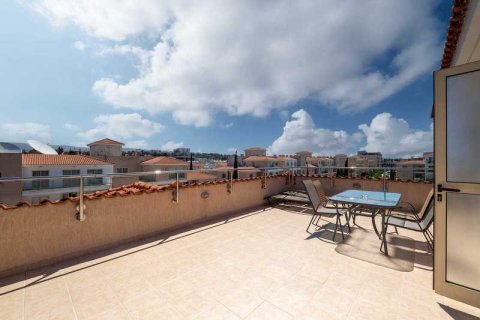 3 bedrooms Penthouse in Paphos, Cyprus No. 32904 16