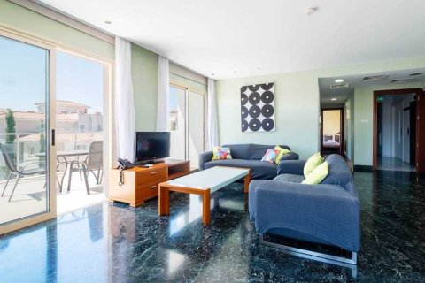 3 bedrooms Penthouse in Paphos, Cyprus No. 32904 6