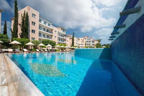 3 bedrooms Penthouse in Paphos, Cyprus No. 32904 3