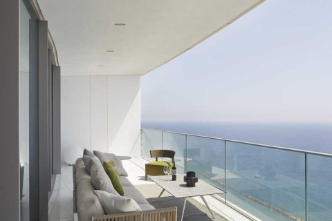 3 bedrooms Apartment in Limassol, Cyprus No. 101833 1