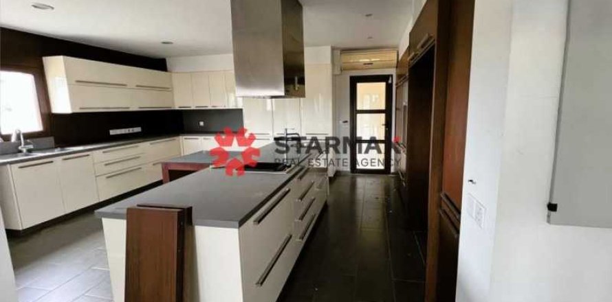 5 bedrooms House in Nisou, Cyprus No. 82662