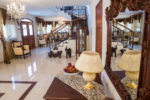6 dormitorios Villa en Limassol, Cyprus No. 105689 4