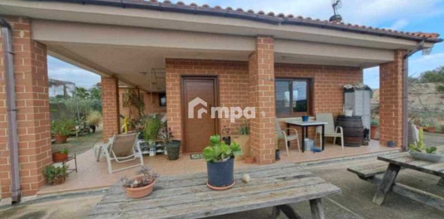 3 bedrooms House in Agioi Trimithias, Cyprus No. 78625