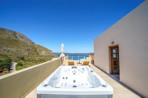 5 bedrooms Villa in Chania, Greece No. 23857 27
