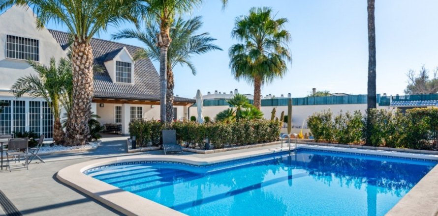 Вилла с 5 спальнями в Сан-Хуан, Испания №85949