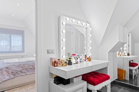 5 bedrooms Villa in Giao Chau, Vietnam No. 85949 25