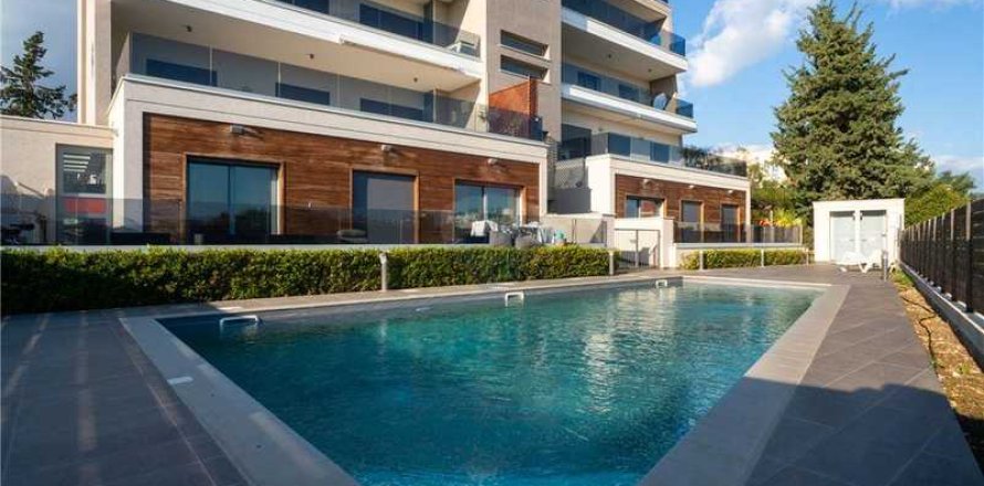 3 dormitorios Apartment en Mouttagiaka, Cyprus No. 84473