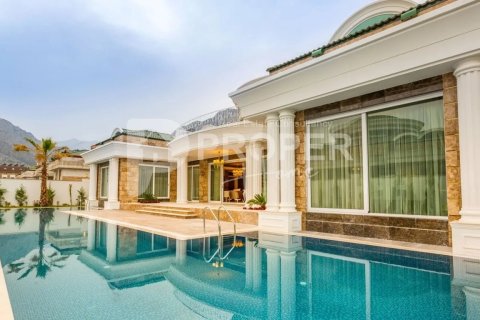 8 rooms Villa in Nenh, Vietnam No. 10873 1