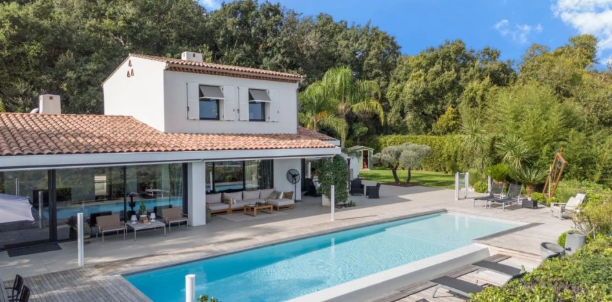 3 bedrooms House in Villeneuve-Loubet, France No. 75928