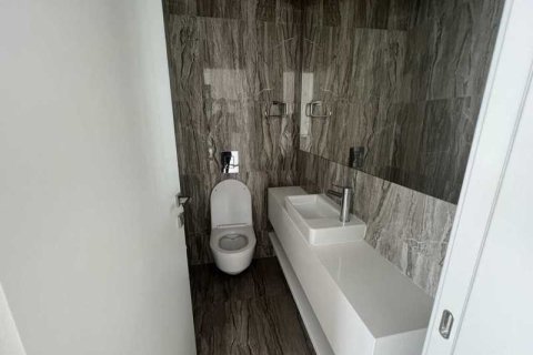 3 dormitorios Penthouse en Limassol, Cyprus No. 32524 5