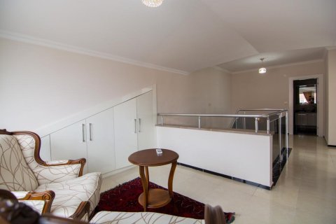 3 bedrooms Penthouse in Tri Phuong, Vietnam No. 13375 6