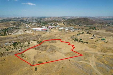 25419m² Land en Agia Varvara, Cyprus No. 35462 3