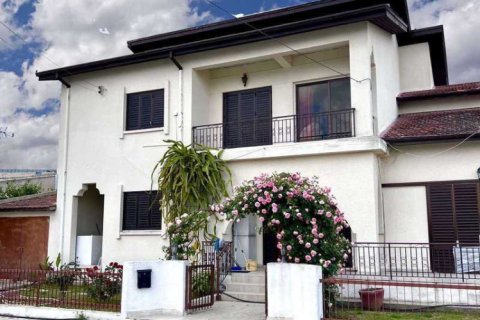 4 dormitorios House en Strovolos, Cyprus No. 31652 2