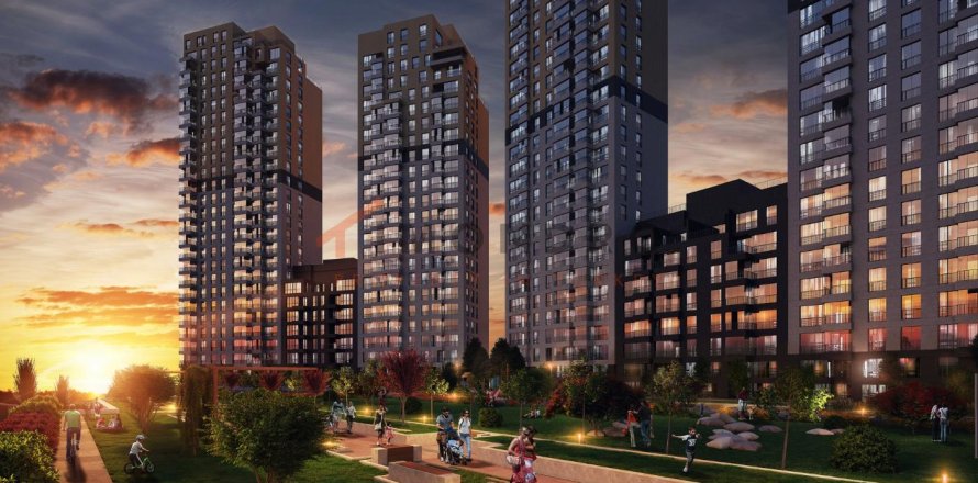 4 bedrooms Apartment in Kartal, Turkey No. 80424