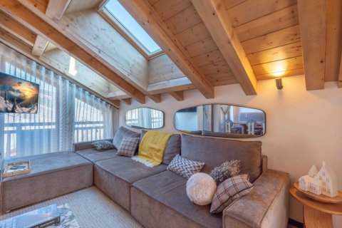 5 chambres House à Les Allues, France No. 100135 4