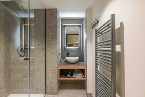 5 chambres House à Les Allues, France No. 100135 16