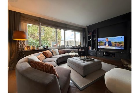 Квартира с 4 спальнями в Бешикташ, Турция №117972