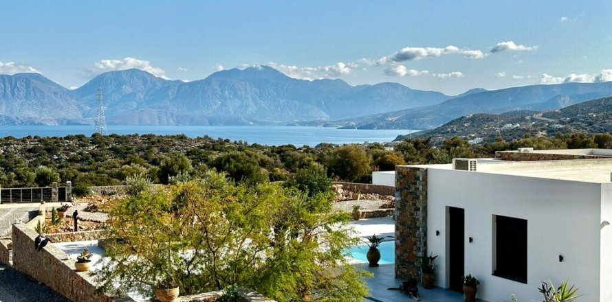 Вилла с 3 спальнями в Айос-Николаос, Греция №108819