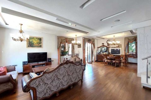 4 bedrooms House in Palodeia, Cyprus No. 78021 2