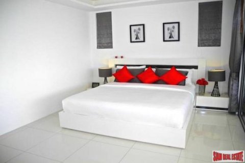 2 bedrooms Apartment in Kata, Thailand No. 95924 12