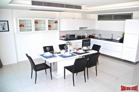 2 bedrooms Apartment in Kata, Thailand No. 95924 18