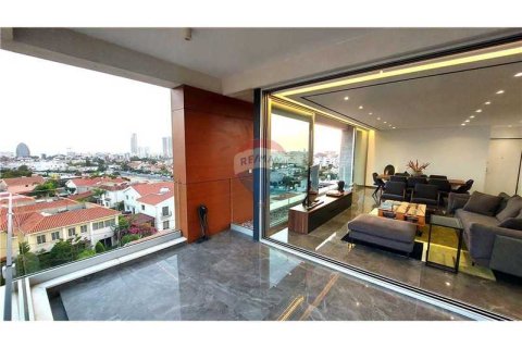 2 bedrooms Penthouse in Agios Athanasios, Cyprus No. 79131 7