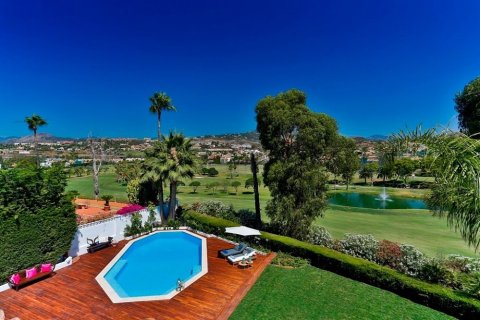 6 bedrooms House in Nueva Andalucia, Spain No. 25237