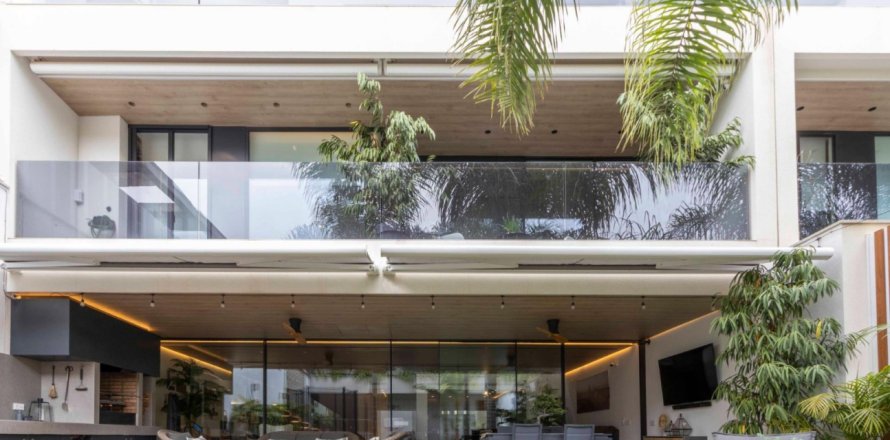 Вилла с 4 спальнями в Валенсия, Испания №110650