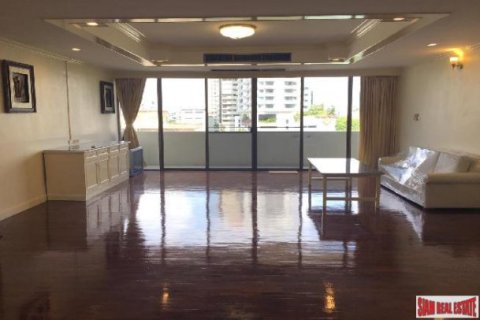 5 bedrooms Apartment in Bangkok, Thailand No. 98125 15