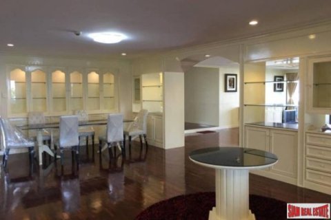 5 bedrooms Apartment in Bangkok, Thailand No. 98125 4