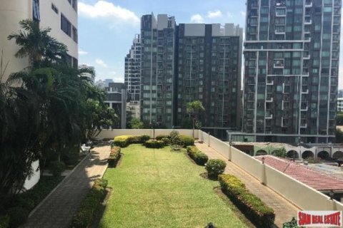 5 bedrooms Apartment in Bangkok, Thailand No. 98125 21