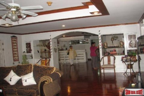 5 bedrooms Apartment in Bangkok, Thailand No. 98125 26