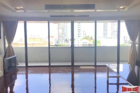 5 bedrooms Apartment in Bangkok, Thailand No. 98125 23