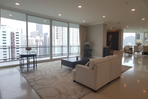 4 bedrooms Apartment in Bangkok, Thailand No. 97261 14