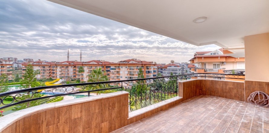 3 dormitorios Penthouse en Oba, Turkey No. 12638