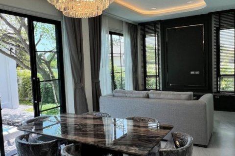 5 bedrooms House in Chiang Mai, Thailand No. 98163 8