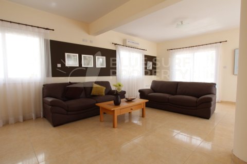 3 bedrooms Villa in Ayia Napa, Cyprus No. 36594 2