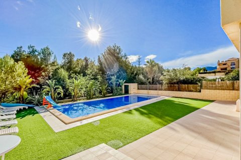 4 dormitorios Villa en Duc Hoa Thuong, Vietnam No. 112202 1