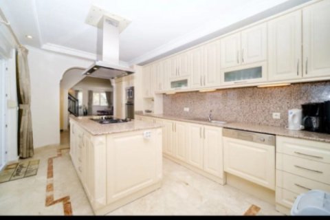 4 bedrooms Villa in Lien Chieu, Vietnam No. 14600 2