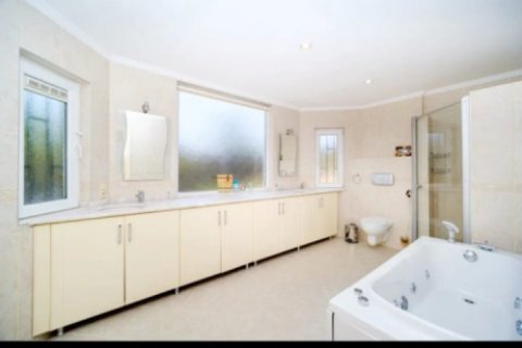 4 bedrooms Villa in Lien Chieu, Vietnam No. 14600 27